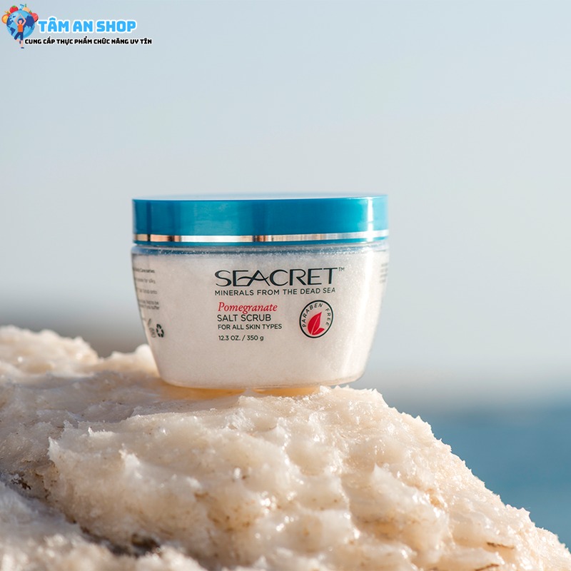 Seacret Salt & Oil Scrub Pomegranate