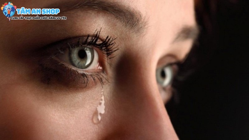 Chảy nước mắt nhiều gây viêm giác mạc